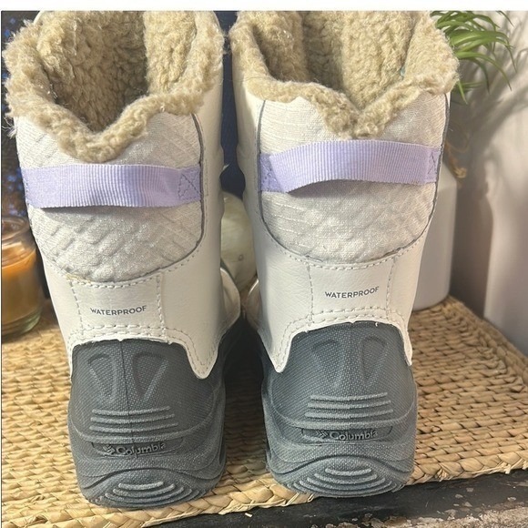 Columbia Girls Winter Snow Boots Gorpcore Size 3 Outdoor Cream Purple Sleding - Picture 3 of 8